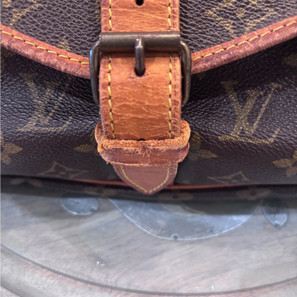 Louis Vuitton Saumur 35 & COA - Picture 2 of 16